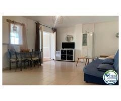 Bonito apartamento en zona tranquila de Santa Margarita Roses.