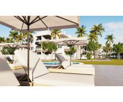 Bellos apartamentos de 2 dormitorios frente al mar en recinto privado con