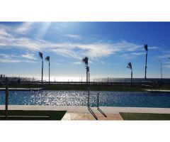 Bellos apartamentos de 2 dormitorios frente al mar en recinto privado con