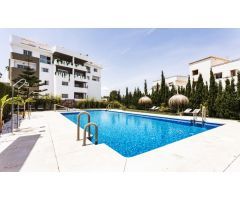 Apartamentos de 1 y 2 dormitorios en urbanización privada con piscina y jardines
