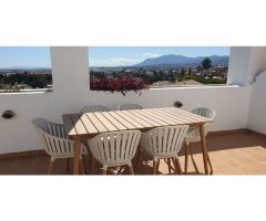 Apartamentos de 1 y 2 dormitorios en urbanización privada con piscina y jardines
