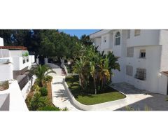 Apartamentos de 1 y 2 dormitorios en urbanización privada con piscina y jardines