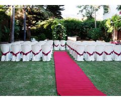 Gran recinto para eventos y celebraciones frente al mar con piscina, jardín