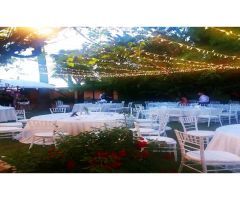 Gran recinto para eventos y celebraciones frente al mar con piscina, jardín