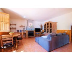 Casa de campo de 3 dormitorios con bonitas vistas de la montaña con piscina