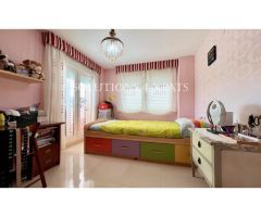 Precioso chalet independiente de 5 dormitorios con amplias terrazas, BBQ,