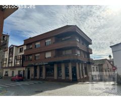 AMPLIO PISO UBICADO EN EL CENTRO DEL PUEBLO