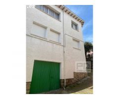 CASA CON DOS VIVIENDAS INDIVIDUALES CON GARAJE Y TRASTERO COMUNITARIO