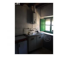 PISO DE TRES HABITACIONES