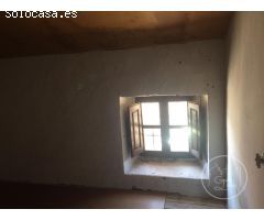 PISO DE TRES HABITACIONES