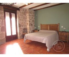 CASA ADOSADA EN NAVAHONDILLA