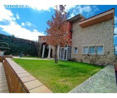 EXCLUSIVO CHALET DE 4 PLANTAS CON PISCINA