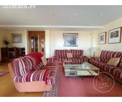 EXCLUSIVO CHALET DE 4 PLANTAS CON PISCINA