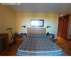 EXCLUSIVO CHALET DE 4 PLANTAS CON PISCINA