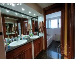 EXCLUSIVO CHALET DE 4 PLANTAS CON PISCINA