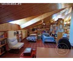EXCLUSIVO CHALET DE 4 PLANTAS CON PISCINA