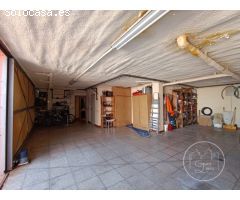 EXCLUSIVO CHALET DE 4 PLANTAS CON PISCINA