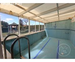 EXCLUSIVO CHALET DE 4 PLANTAS CON PISCINA