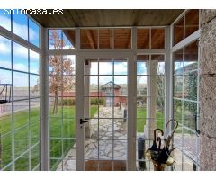 EXCLUSIVO CHALET DE 4 PLANTAS CON PISCINA