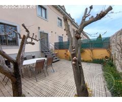 EXCLUSIVO CHALET CON PISCINA