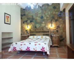 Gran oportunidad. Idílica casa en La Encina con chimenea, barbacoa y jacuzzi.
