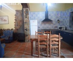 Gran oportunidad. Idílica casa en La Encina con chimenea, barbacoa y jacuzzi.