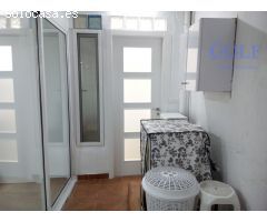 Planta baja recién reformada con patio.