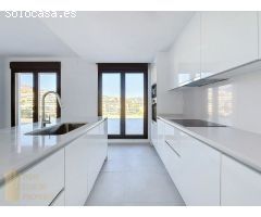 Exclusivo Apartamento Moderno con Vistas Panorámicas en Estepona - Las Mesas