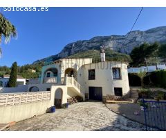 Venta de tu Villa de Ensueño con Vistas al Mar y al Montgó