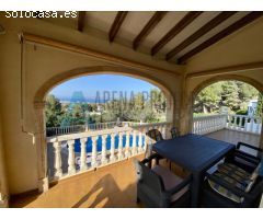 Venta de tu Villa de Ensueño con Vistas al Mar y al Montgó