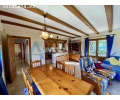 Venta de tu Villa de Ensueño con Vistas al Mar y al Montgó