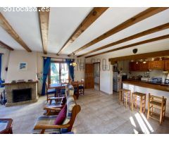 Venta de tu Villa de Ensueño con Vistas al Mar y al Montgó