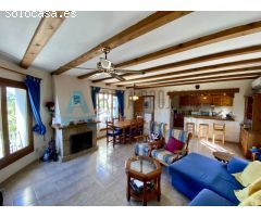 Venta de tu Villa de Ensueño con Vistas al Mar y al Montgó