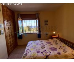 Venta de tu Villa de Ensueño con Vistas al Mar y al Montgó