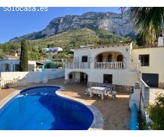Venta de tu Villa de Ensueño con Vistas al Mar y al Montgó