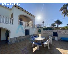 Venta de tu Villa de Ensueño con Vistas al Mar y al Montgó