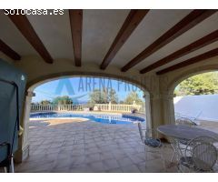 Venta de tu Villa de Ensueño con Vistas al Mar y al Montgó