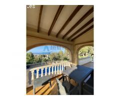 Venta de tu Villa de Ensueño con Vistas al Mar y al Montgó
