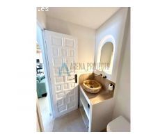 En Venta: Bungalow reformado a unos pasos del mar en Dénia