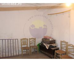 Casa con encanto en Narila: una oportunidad única