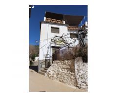 Preciosa casa restaurado con cariño al estilo Alpujarra tradicional.