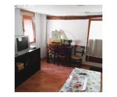 Acogedora casa de pueblo con estudio.