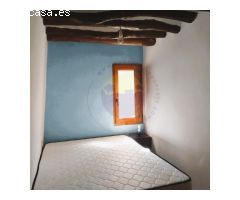 Acogedora casa de pueblo con estudio.
