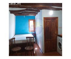 Acogedora casa de pueblo con estudio.