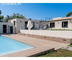 Villa Carrals en Denia - Lujo y Vista Mediterránea