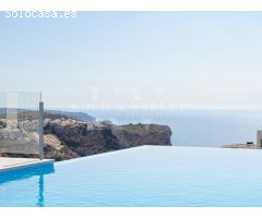 Villa Lirios - Un Refugio de Lujo en la Costa Mediterránea