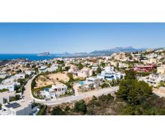 Villa Lirios - Un Refugio de Lujo en la Costa Mediterránea