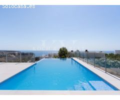 Villa Lirios - Un Refugio de Lujo en la Costa Mediterránea