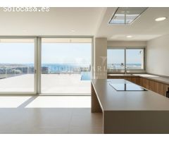 Villa Lirios - Un Refugio de Lujo en la Costa Mediterránea