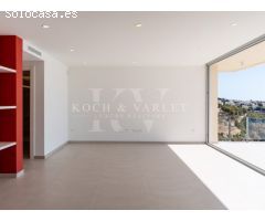 Villa Lirios - Un Refugio de Lujo en la Costa Mediterránea